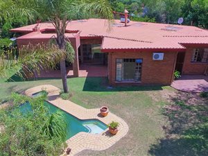 4 Bed House in Paulshof