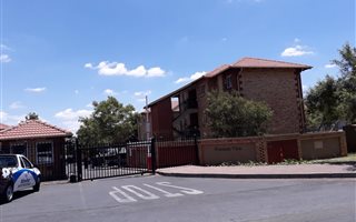 2 Bedroom Apartment in Midridge Park