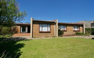 3 Bedroom House in Pringle Bay