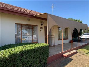 4 Bed House in Albertynshof