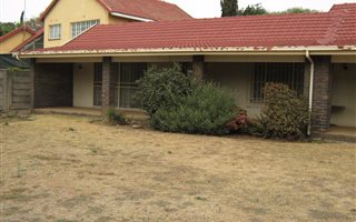 4 Bedroom House in Libradene