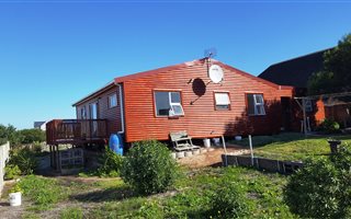 4 Bedroom House in Britannia Bay