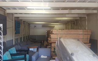 339 m² Industrial space in North Riding