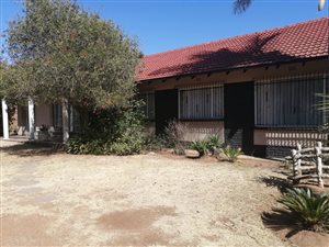 3 Bed House in Helikon Park