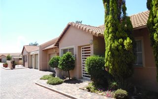 3 Bedroom Townhouse in Vanderbijlpark SW