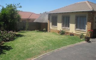 3 Bedroom House in Moffat View