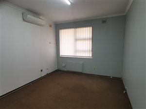 63 m² Office Space in Kloof