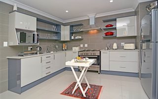 4 Bedroom Townhouse in Willowbrook