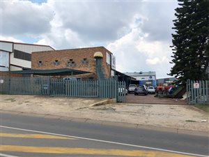 700 m² Industrial space in Chloorkop