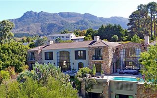 7 Bedroom House in Constantia