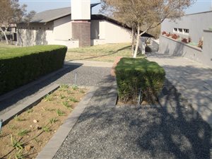 1321 m² Land available in Maroeladal