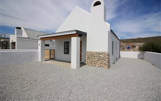 2 Bedroom House in St Helena Bay
