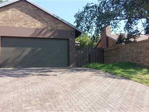 3 Bed House in Kameeldrift