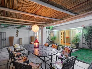2 Bed Townhouse in Paulshof