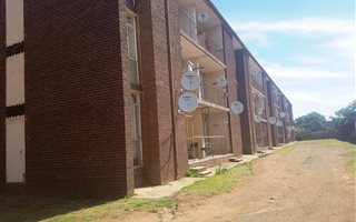 2 Bedroom Apartment in Vanderbijlpark CW3