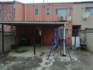 3 Bed Townhouse in Whetstone