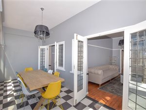 2 Bed Apartment in Kalk Bay