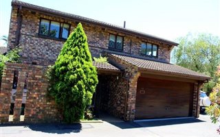 3 Bedroom Simplex in Cowies Hill Park