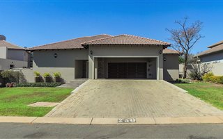 4 Bedroom House in Pebble Rock