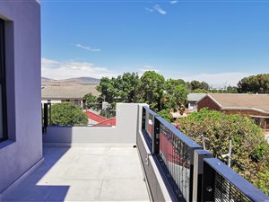 1 Bed Apartment in Tableview