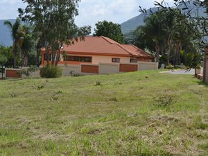 684 m² Land available in Kosmos Ridge