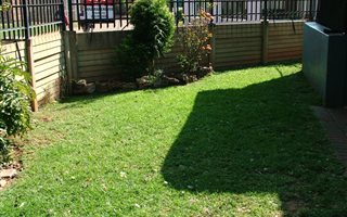 2 Bedroom House in Eloffsdal