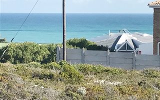 795 m² Land available in Struisbaai
