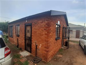2 Bed House in Blomanda