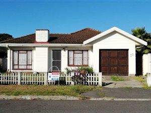 3 Bed House in Van Der Stel