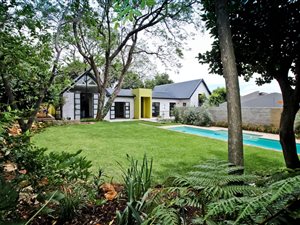 4 Bed House in Parktown North