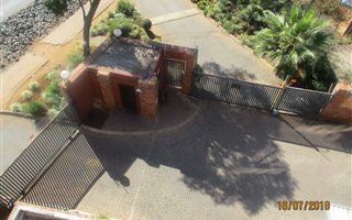 1 Bedroom Duplex in Hatfield