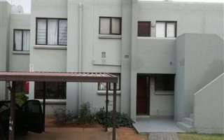 2 Bedroom Townhouse in Bloubosrand