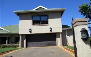 Bachelor apartment in Somerset Park