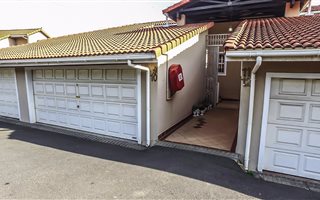 3 Bedroom Apartment in Desainagar