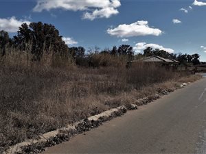 680 m² Land available in Baillie Park