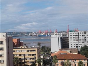 2 Bed Apartment in Albert Park