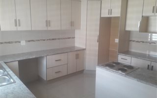 2 Bedroom Flat in Comet
