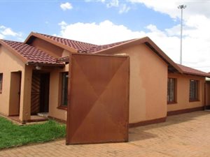 3 Bed House in Mohlakeng