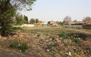 833 m² Land available in Bakerton