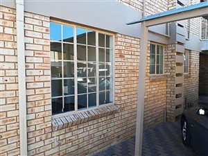 2 Bed Apartment in Middelvlei