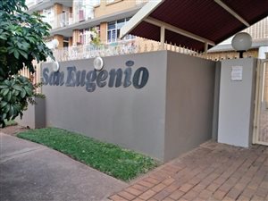 3 Bed Apartment in Sinoville