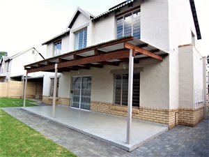 3 Bed House in Willow Park Manor