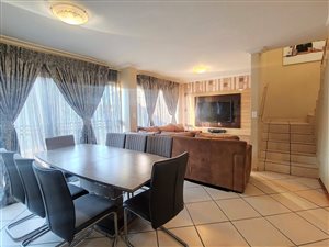 3 Bed Townhouse in Rooihuiskraal