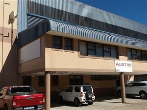1100 m² Industrial space in Pinetown Central