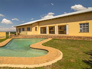 22 ha Farm in Pinehaven