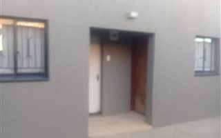 2 Bedroom House in Zola