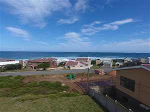 675 m² Land available in Jongensfontein