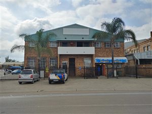 2570 m² Commercial space in Hennopspark