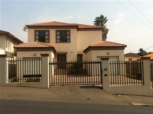 2 Bed House in Fishers Hill