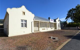 550 m² Commercial space in Paarl